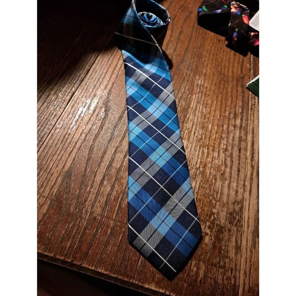 IZOD Blue Silver Men Necktie 100% Polyester Classic Formal Office Wedding 3" Tie